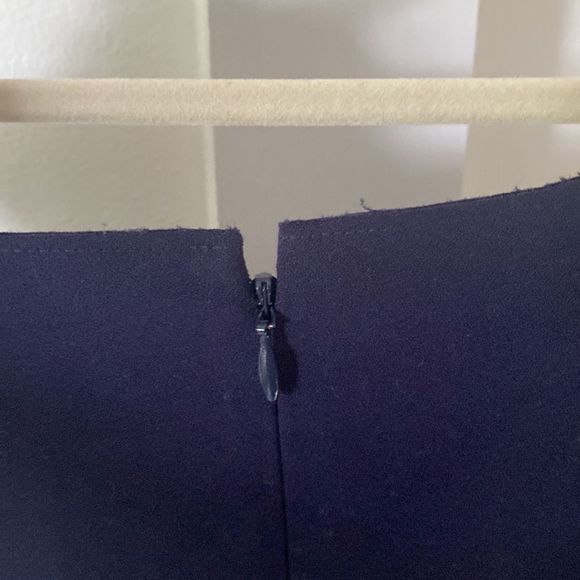 J.Crew Scalloped Shift Dress, navy, size 8 - Picture 4 of 5